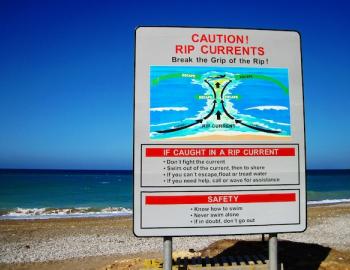 IOP Rip Currents Sign