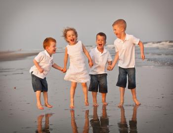 kids on isle of palms beach 